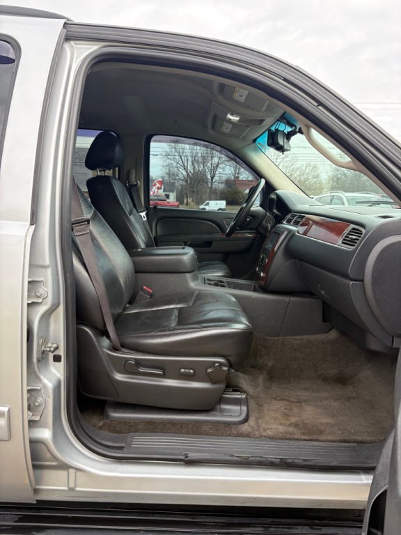 2013 Chevrolet Tahoe Image 11