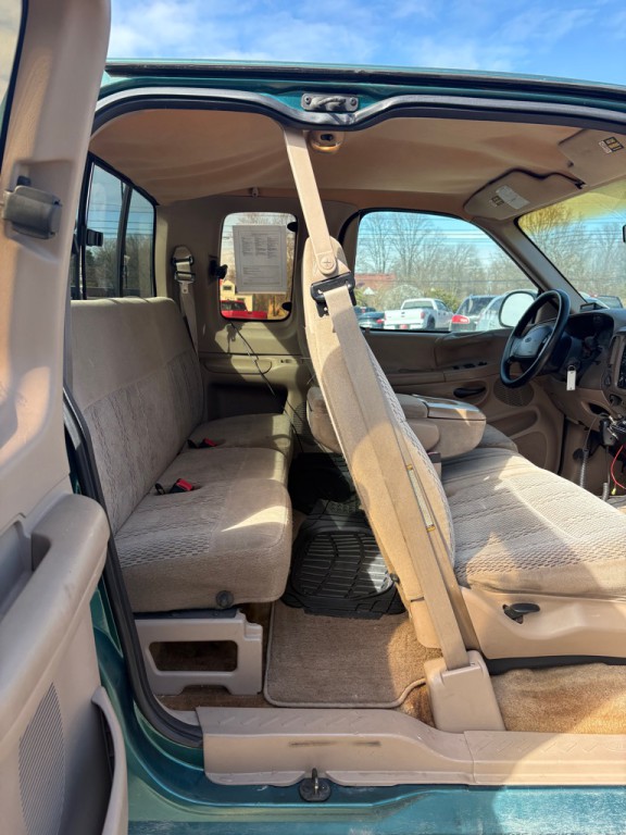 1997 Ford F-150 Image 11