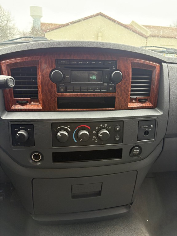 2006 Dodge Ram 1500 Image 12