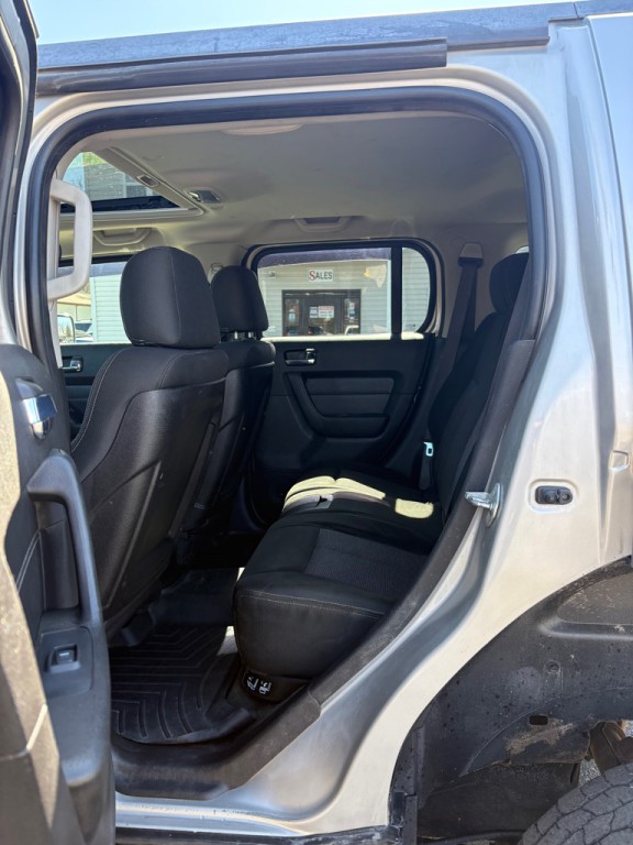 2008 HUMMER H3 Image 10