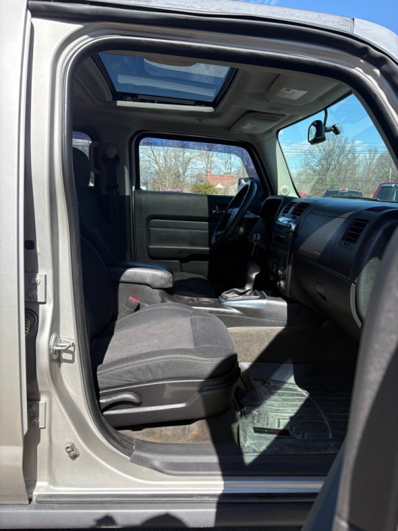 2008 HUMMER H3 Image 11