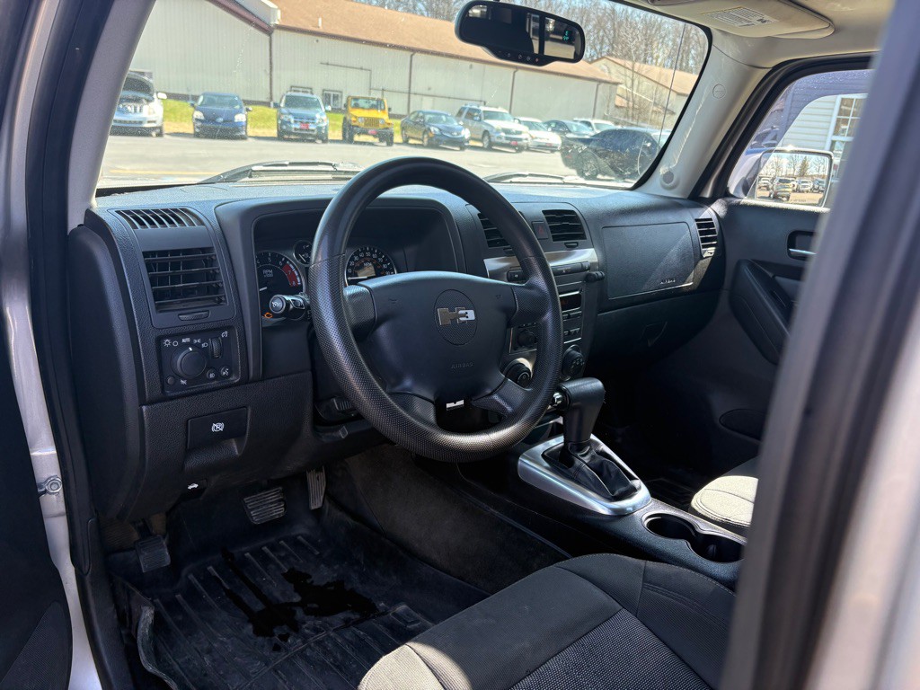 2008 HUMMER H3 Image 13