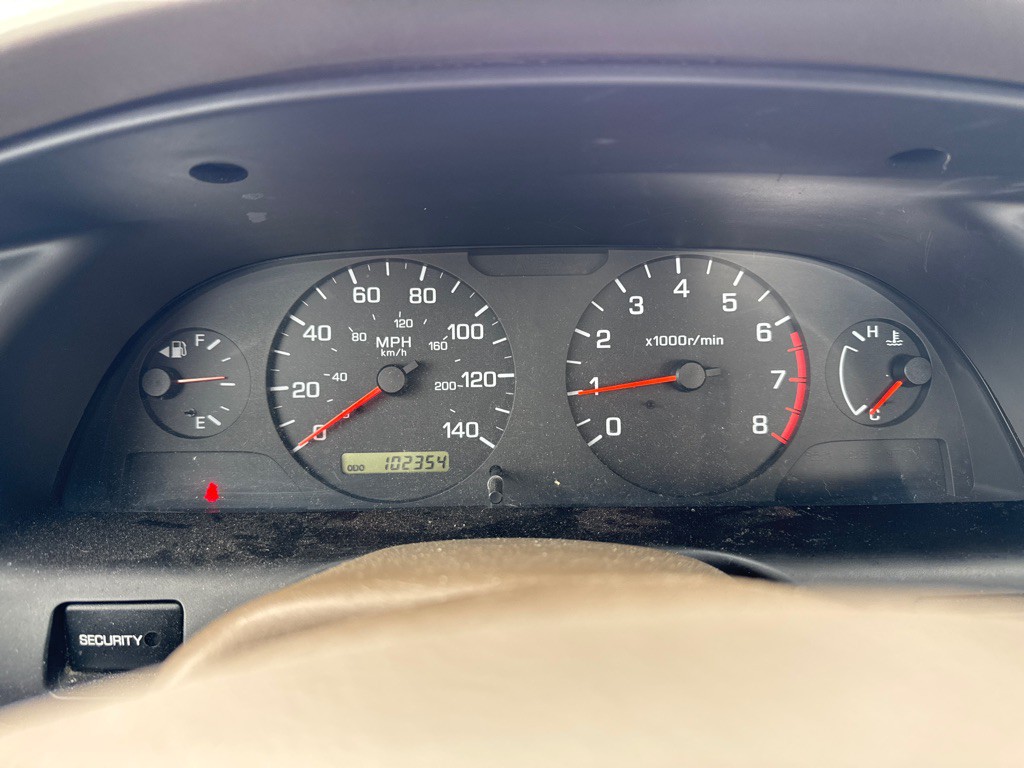 2001 Nissan Altima Image 14