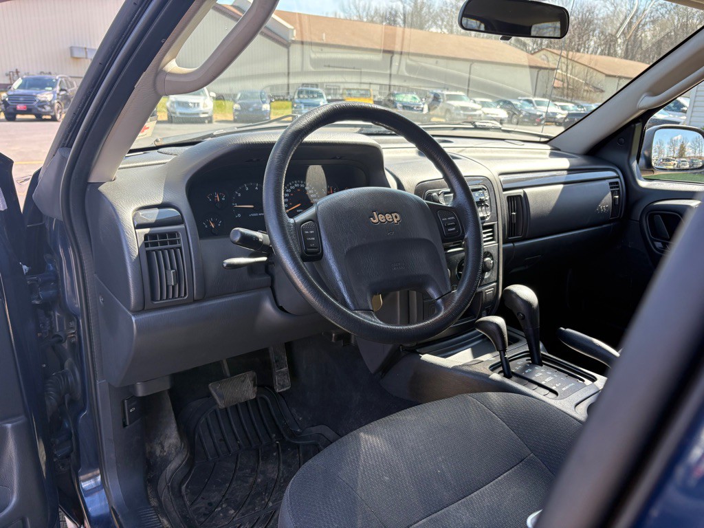 2004 Jeep Grand Cherokee Image 13