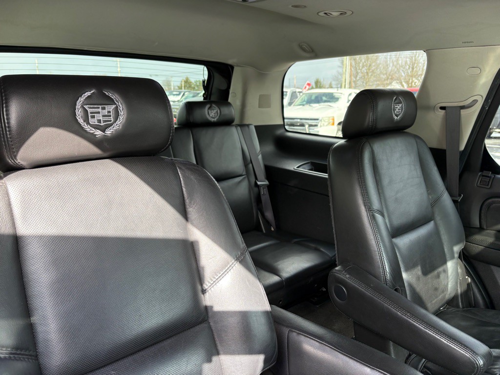 2007 Cadillac Escalade Image 14