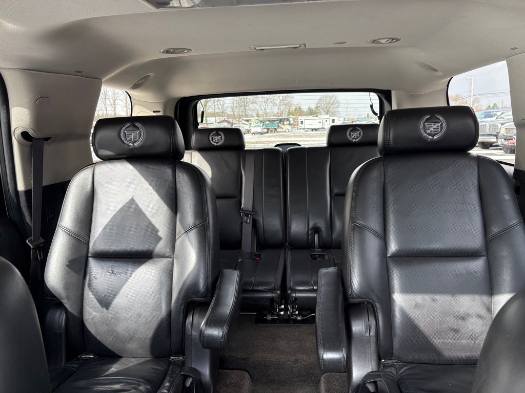2007 Cadillac Escalade Image 21