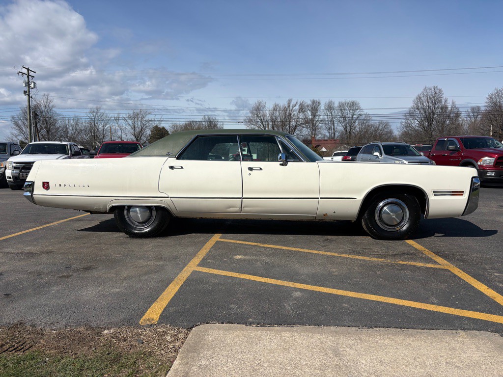 1972 Chrysler Imperial Image 5