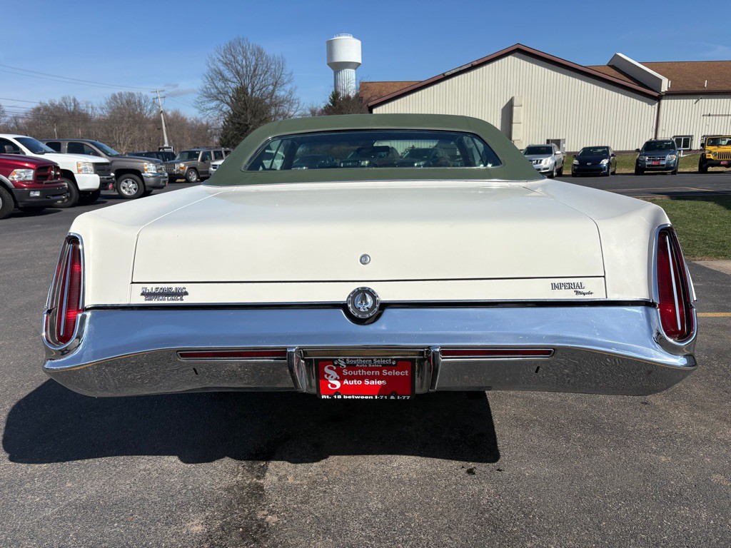 1972 Chrysler Imperial Image 7
