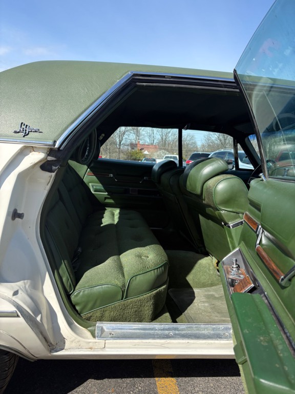 1972 Chrysler Imperial Image 12