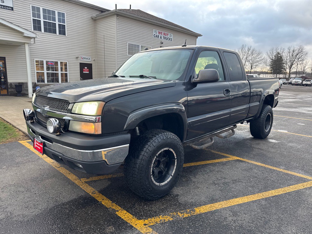 2004 Chevrolet Silverado 1500 Image 2