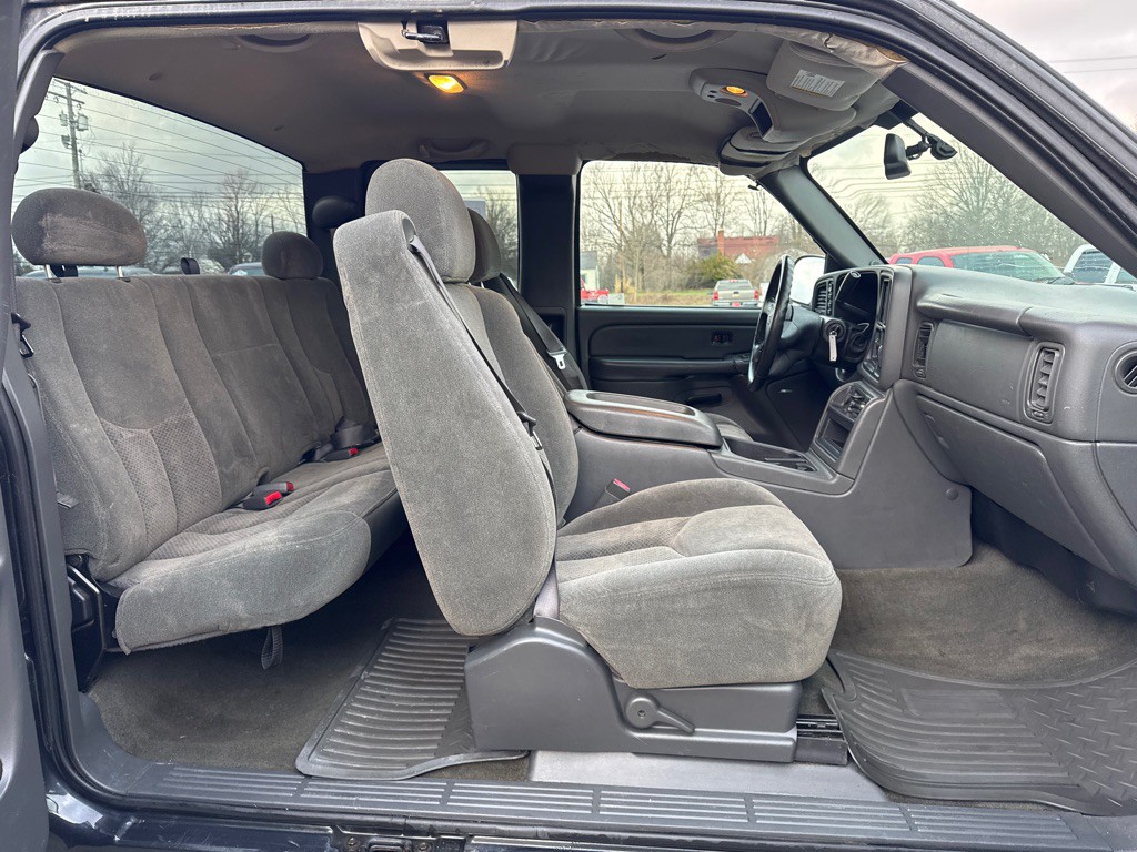 2004 Chevrolet Silverado 1500 Image 14