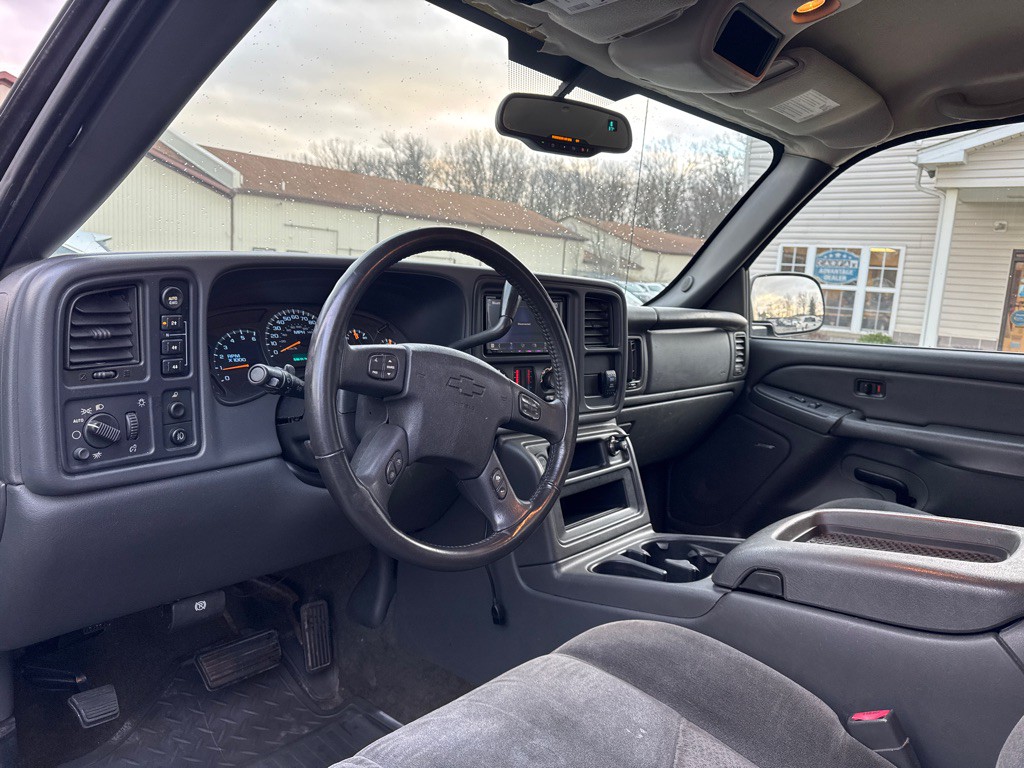 2004 Chevrolet Silverado 1500 Image 15