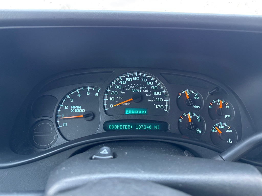 2004 Chevrolet Silverado 1500 Image 17