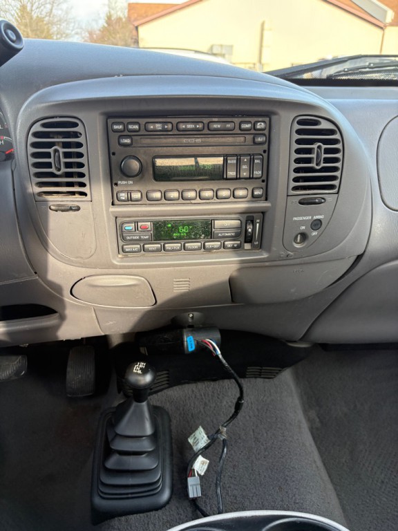 2003 Ford F-150 Image 14