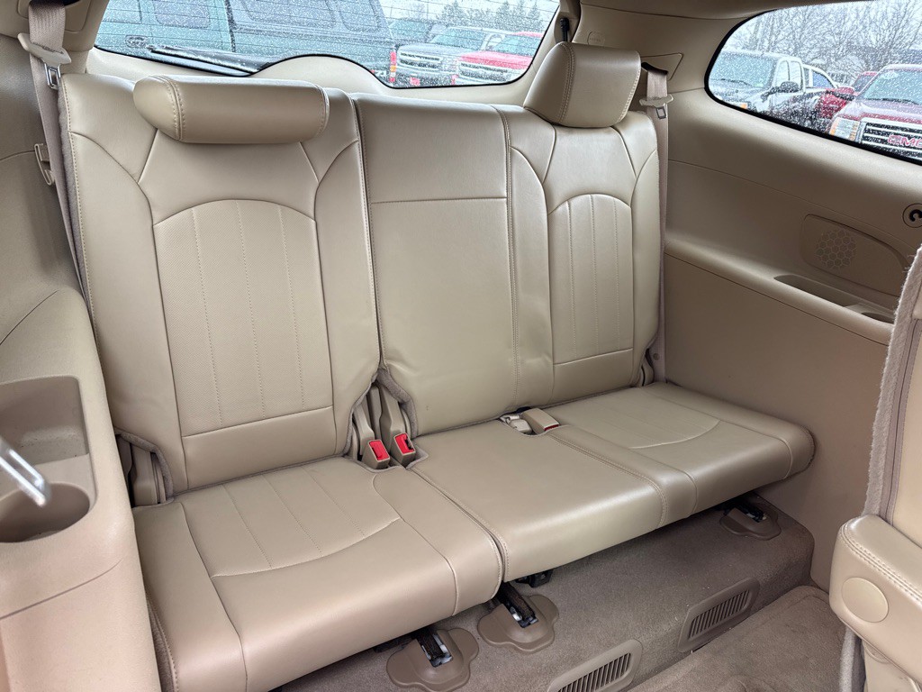 2009 Buick Enclave Image 16
