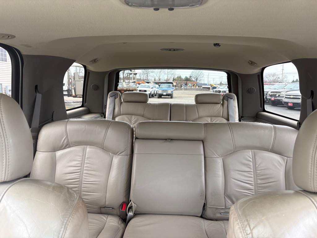 2002 Chevrolet Tahoe Image 18