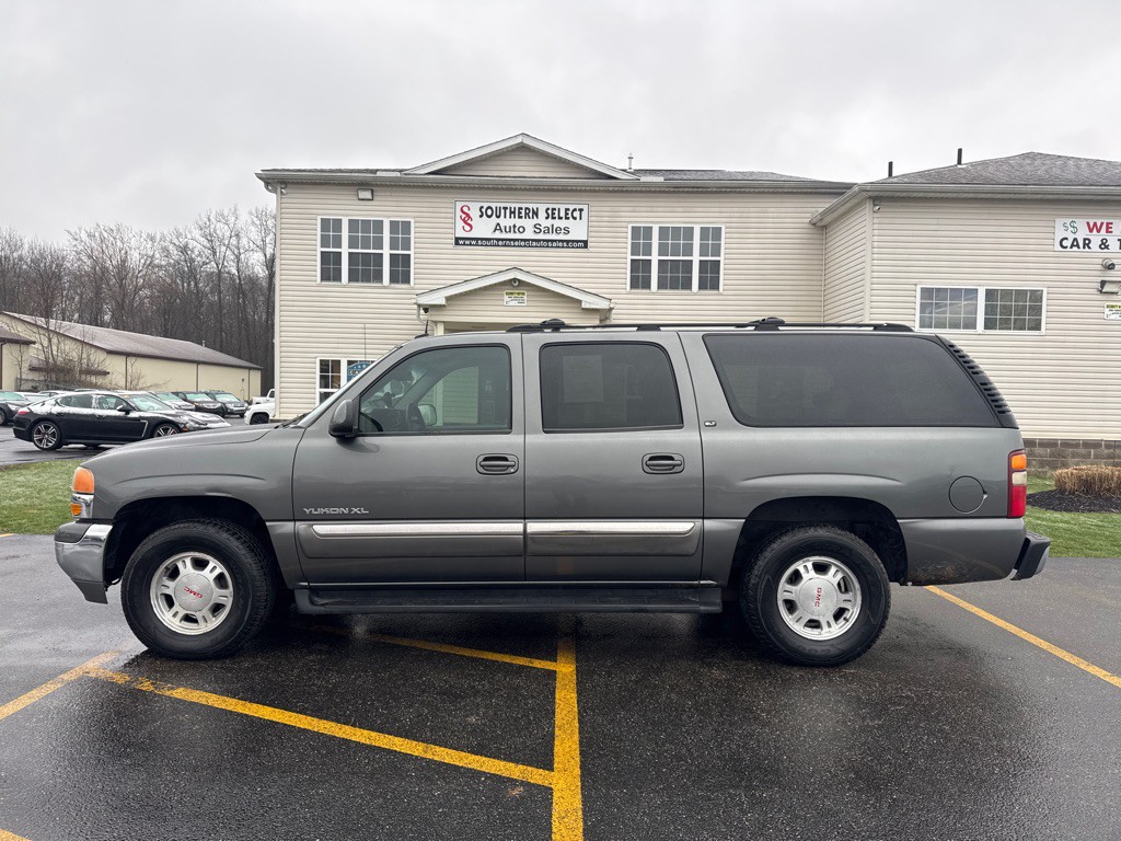 2002 GMC Yukon Image 1