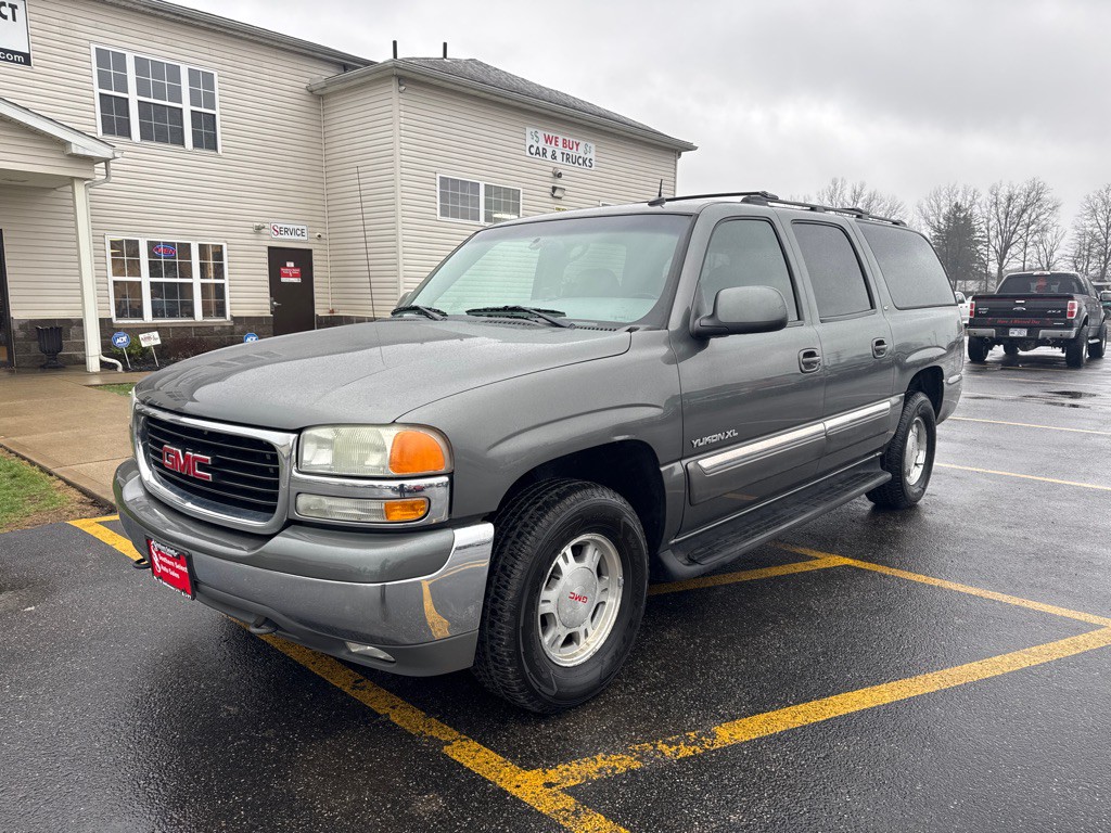 2002 GMC Yukon Image 2
