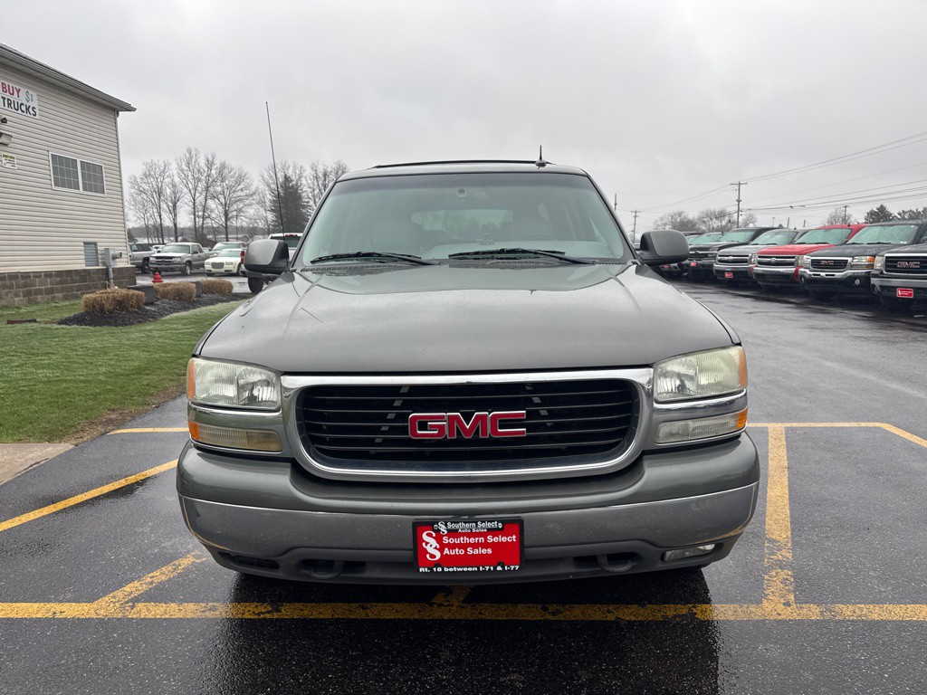 2002 GMC Yukon Image 3