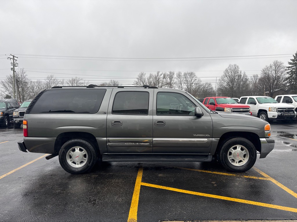 2002 GMC Yukon Image 5