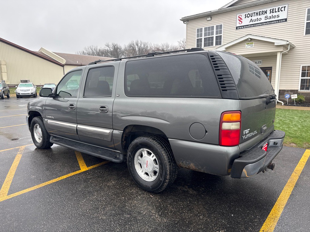 2002 GMC Yukon Image 8