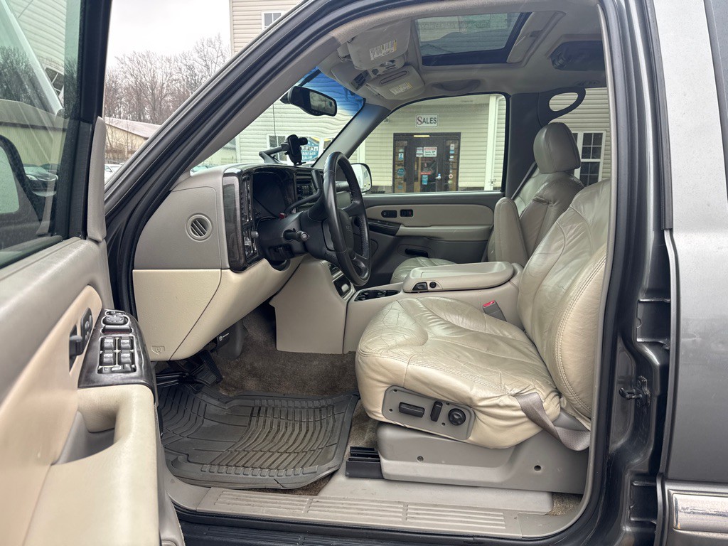 2002 GMC Yukon Image 9