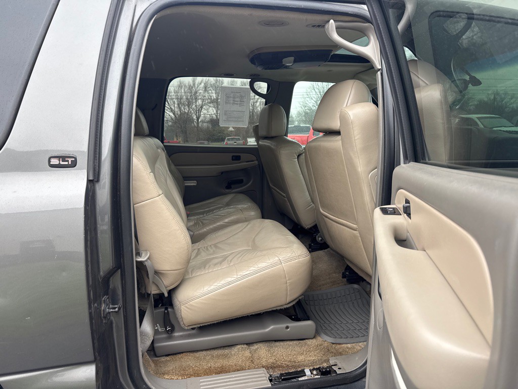 2002 GMC Yukon Image 13