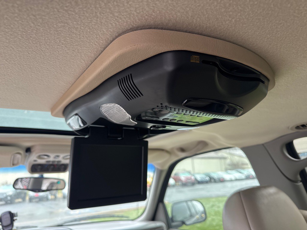 2002 GMC Yukon Image 17