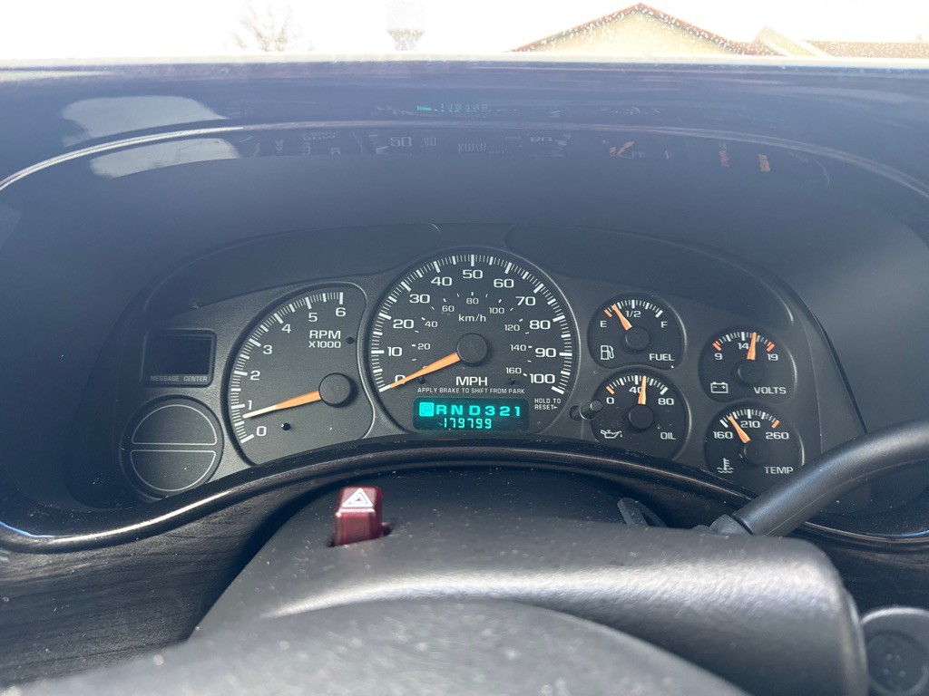 2002 GMC Yukon Image 19