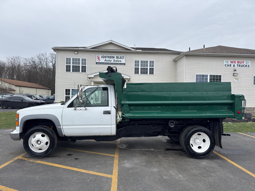1999 Chevrolet C/K Image 1