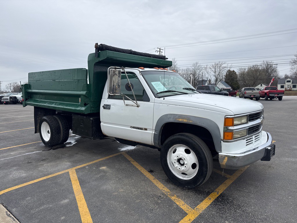 1999 Chevrolet C/K Image 4