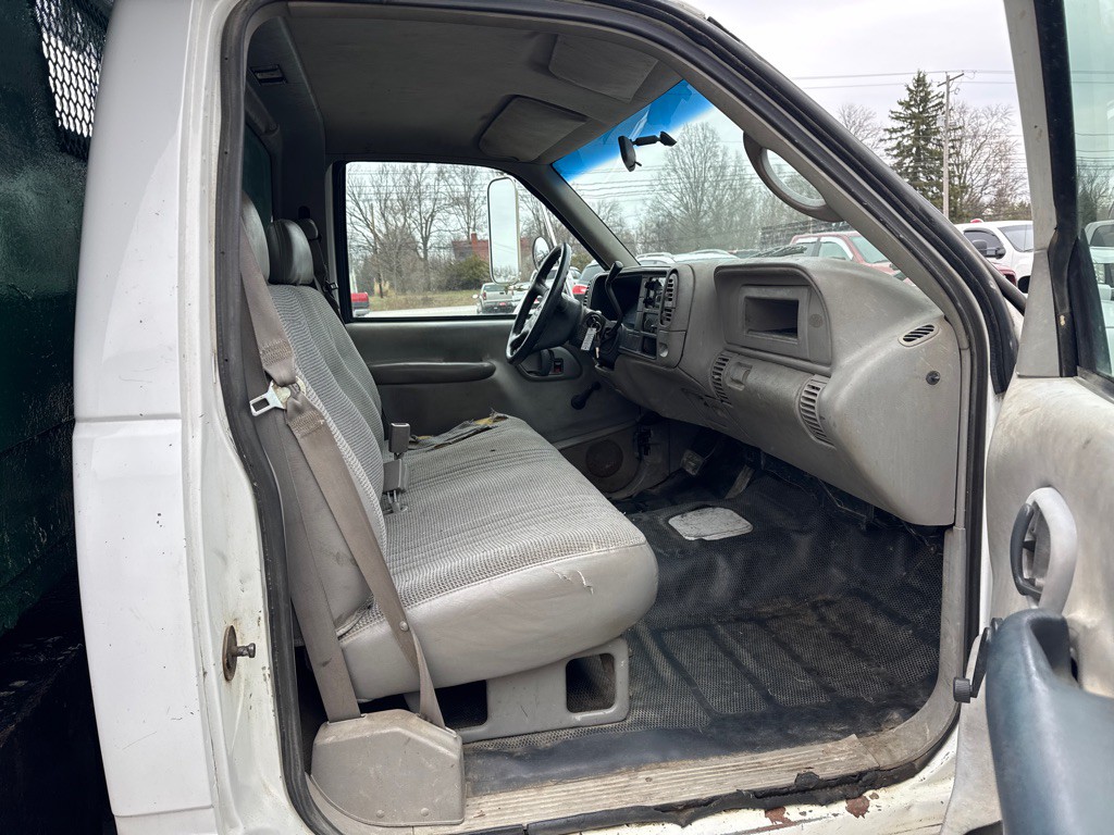 1999 Chevrolet C/K Image 11