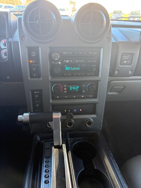 2003 HUMMER H2 Image 16
