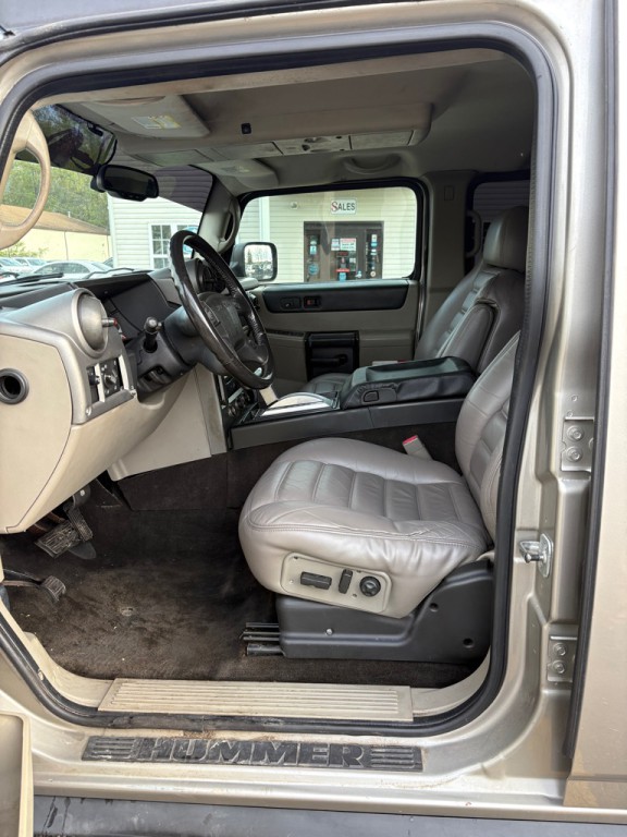 2003 HUMMER H2 Image 10