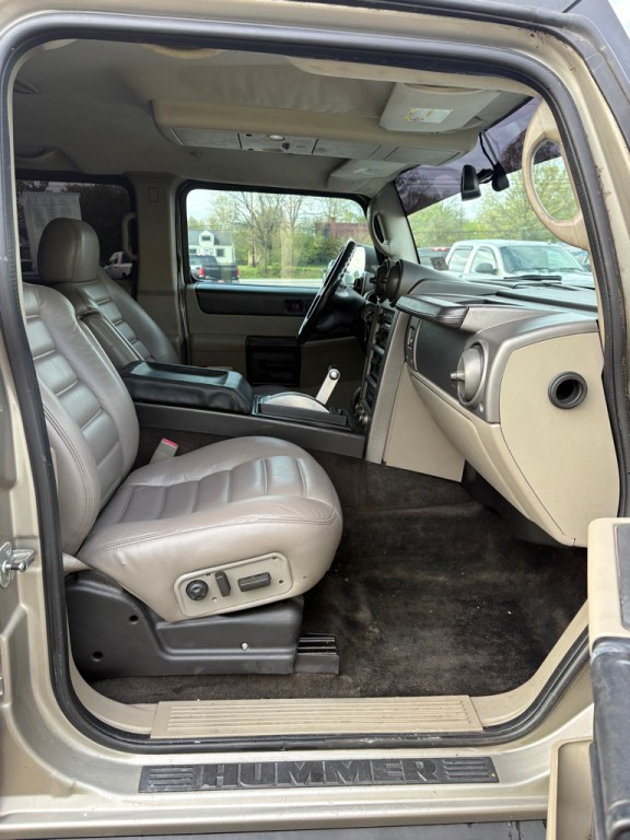 2003 HUMMER H2 Image 12