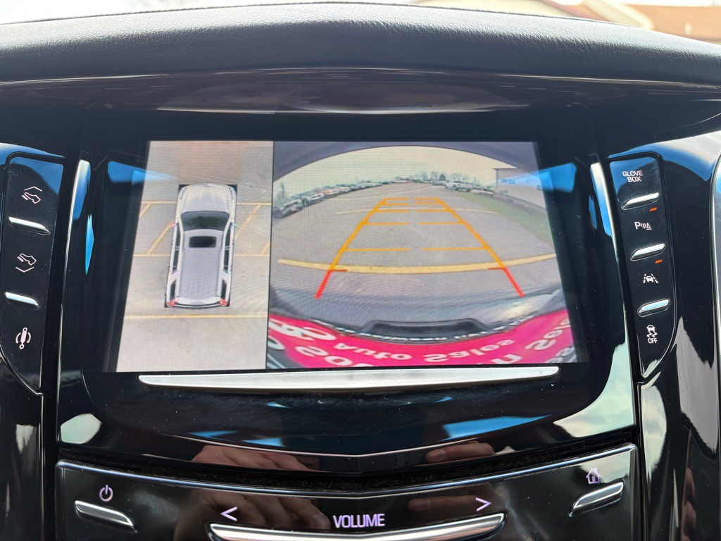 2016 Cadillac Escalade Image 19