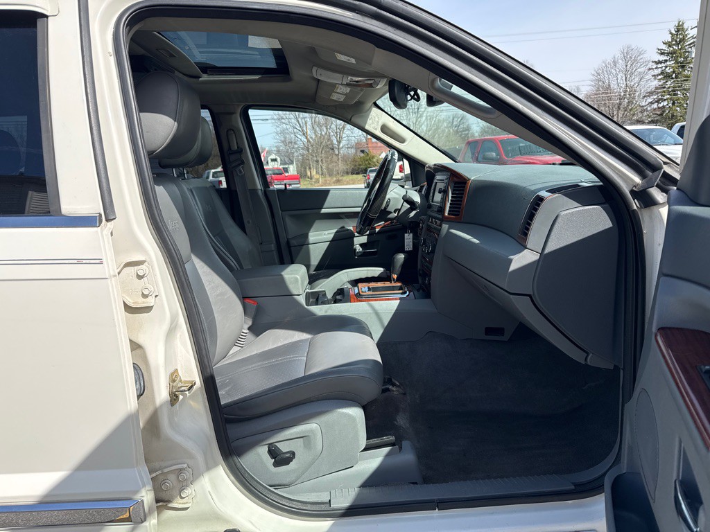 2005 Jeep Grand Cherokee Image 11