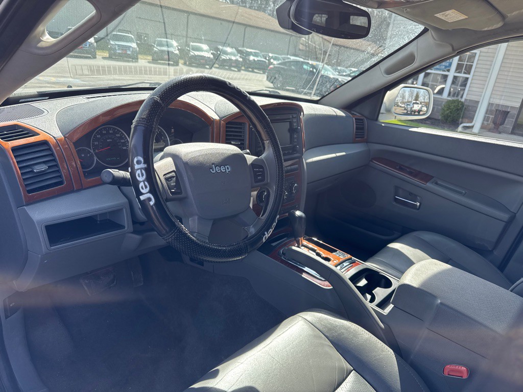 2005 Jeep Grand Cherokee Image 14