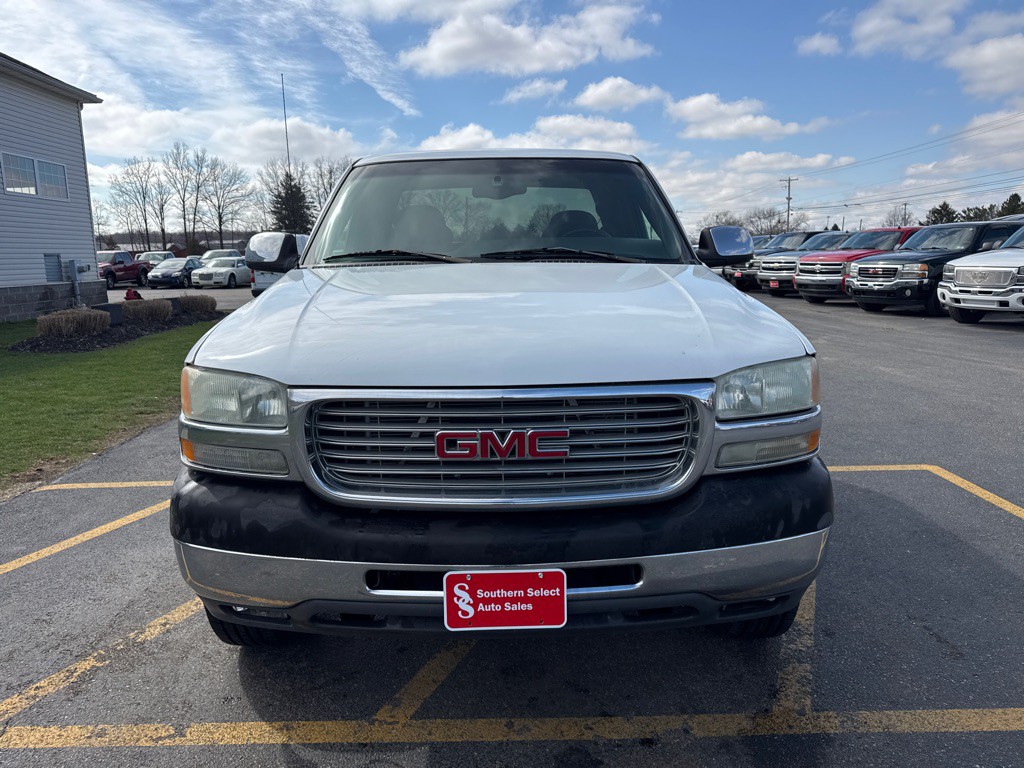 2002 GMC Sierra 2500 Image 3