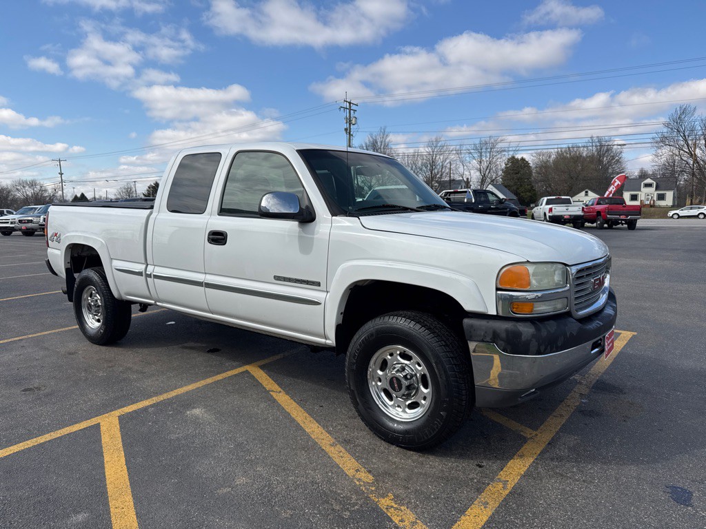 2002 GMC Sierra 2500 Image 4