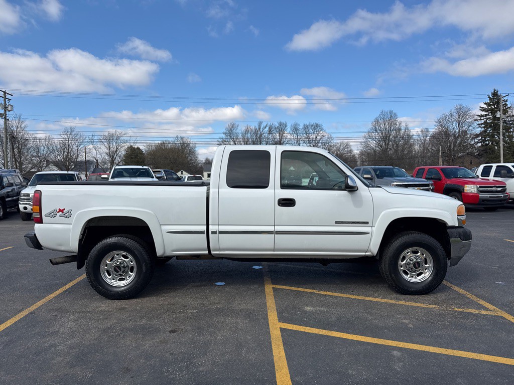 2002 GMC Sierra 2500 Image 5
