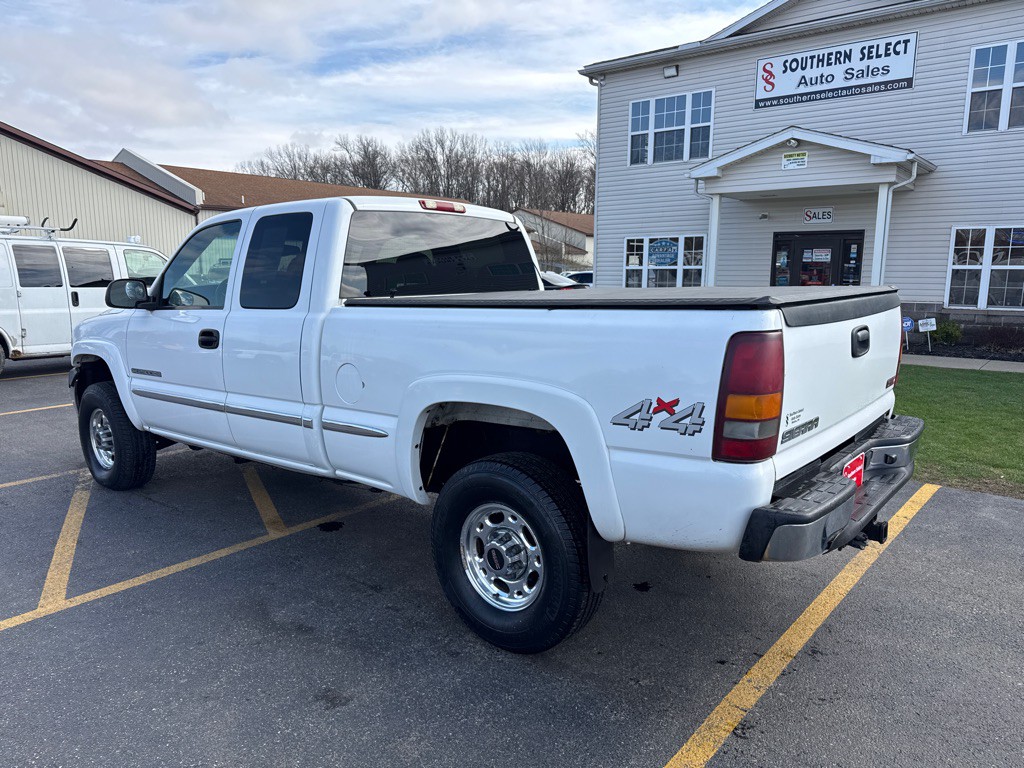 2002 GMC Sierra 2500 Image 8