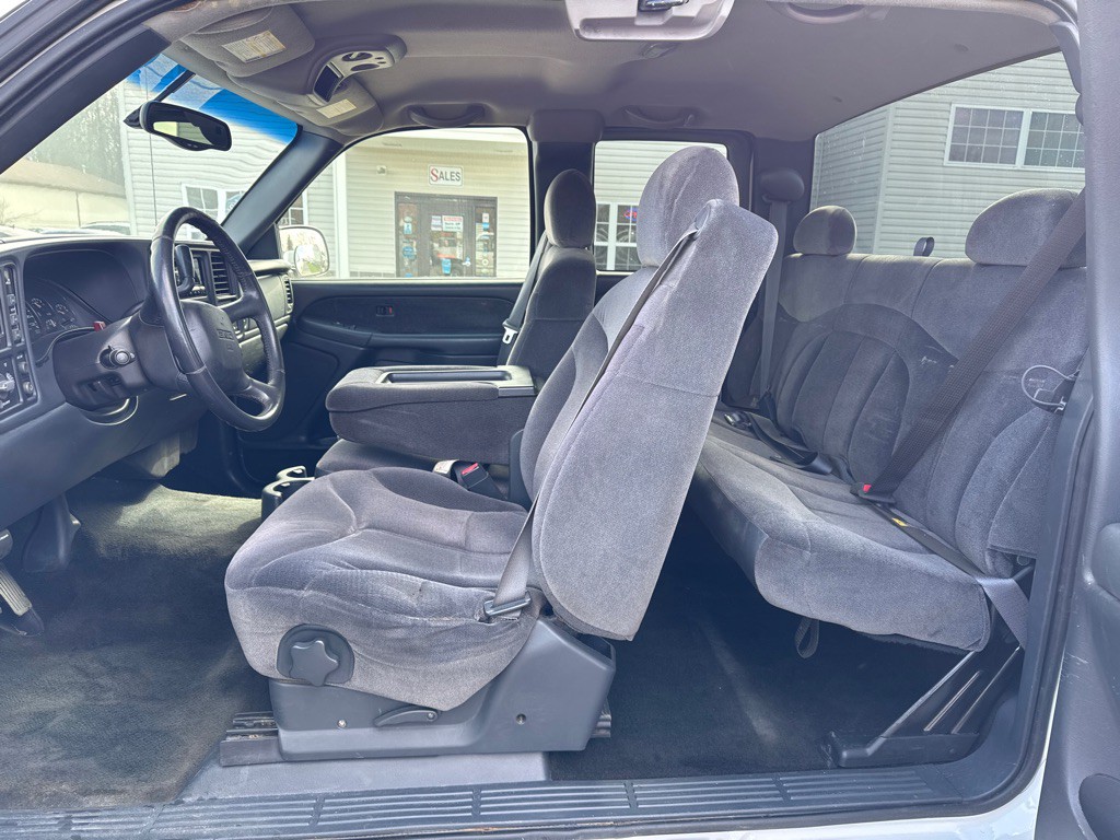 2002 GMC Sierra 2500 Image 12