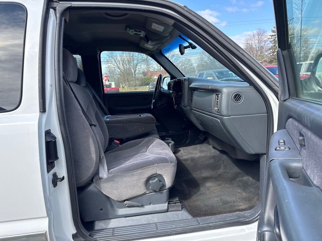 2002 GMC Sierra 2500 Image 13