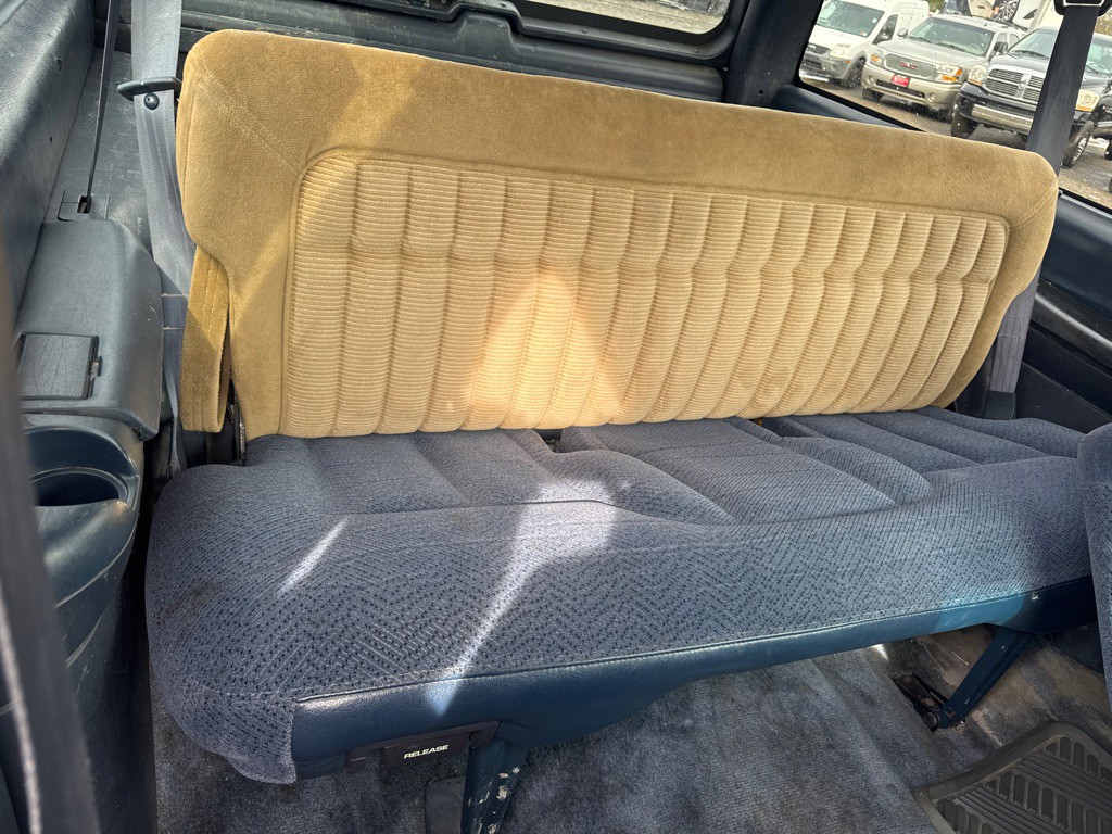 1996 Chevrolet Tahoe Image 14