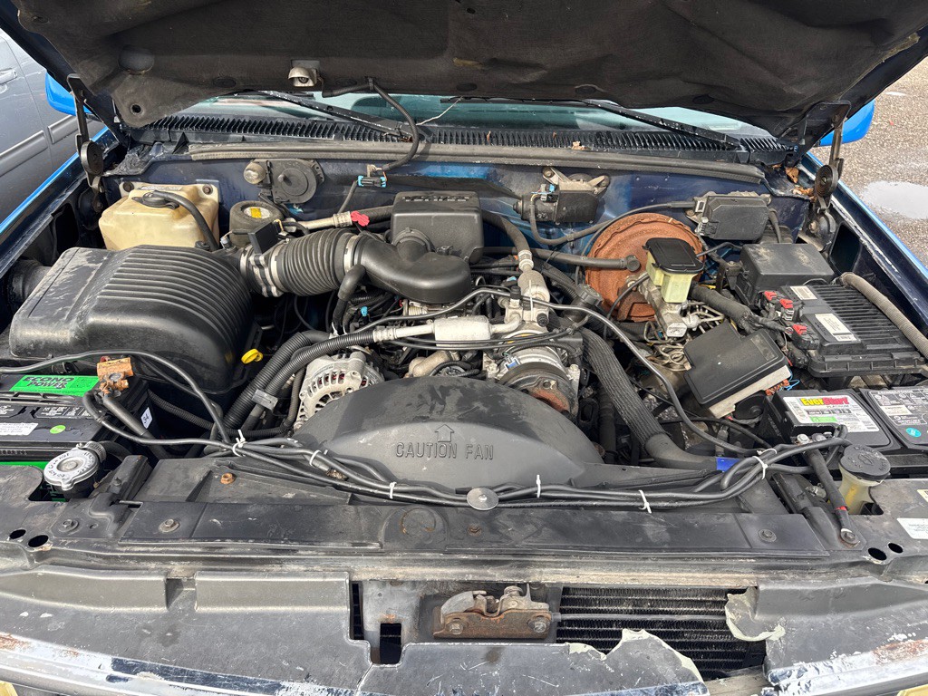 1996 Chevrolet Tahoe Image 15