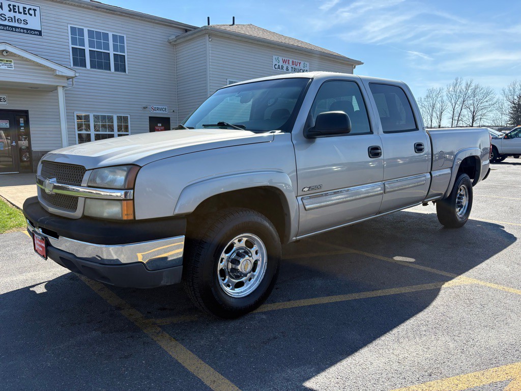 2004 Chevrolet Silverado 1500 Image 2