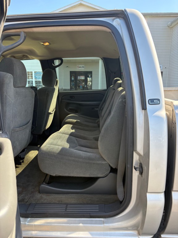 2004 Chevrolet Silverado 1500 Image 10