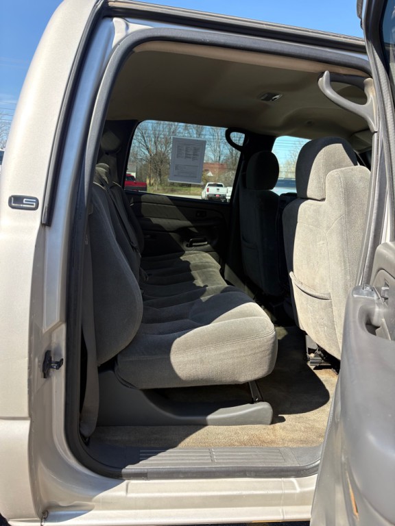 2004 Chevrolet Silverado 1500 Image 12