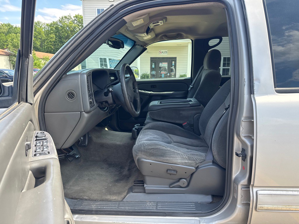 2004 Chevrolet Silverado 1500 Image 9